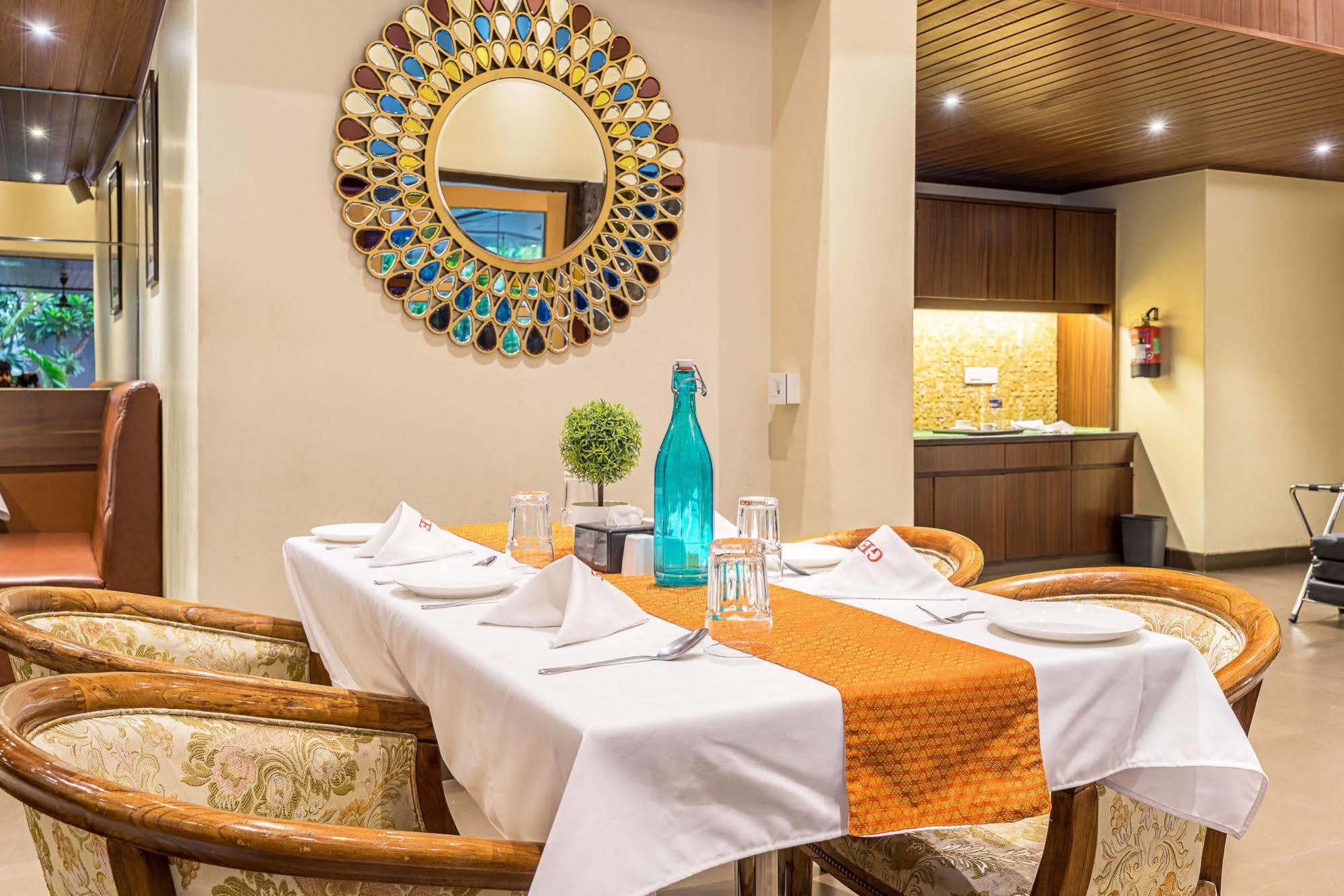 Treebo Premium Grand Emerald Pimpri-Chinchwad Exteriér fotografie