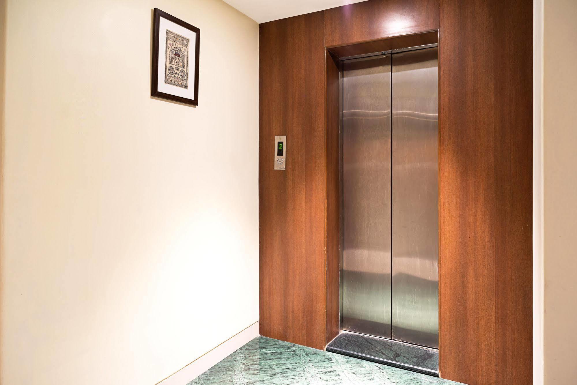 Treebo Premium Grand Emerald Pimpri-Chinchwad Exteriér fotografie