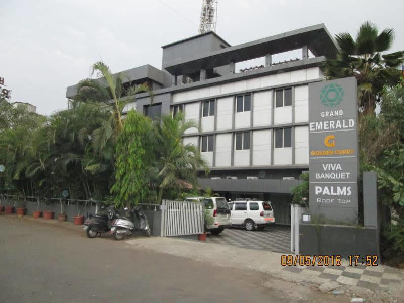 Treebo Premium Grand Emerald Pimpri-Chinchwad Exteriér fotografie
